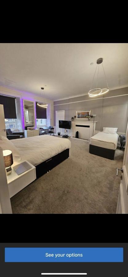 Luxury Family Room With Private Bathroom In The Heart Of Edimburgo Exterior foto