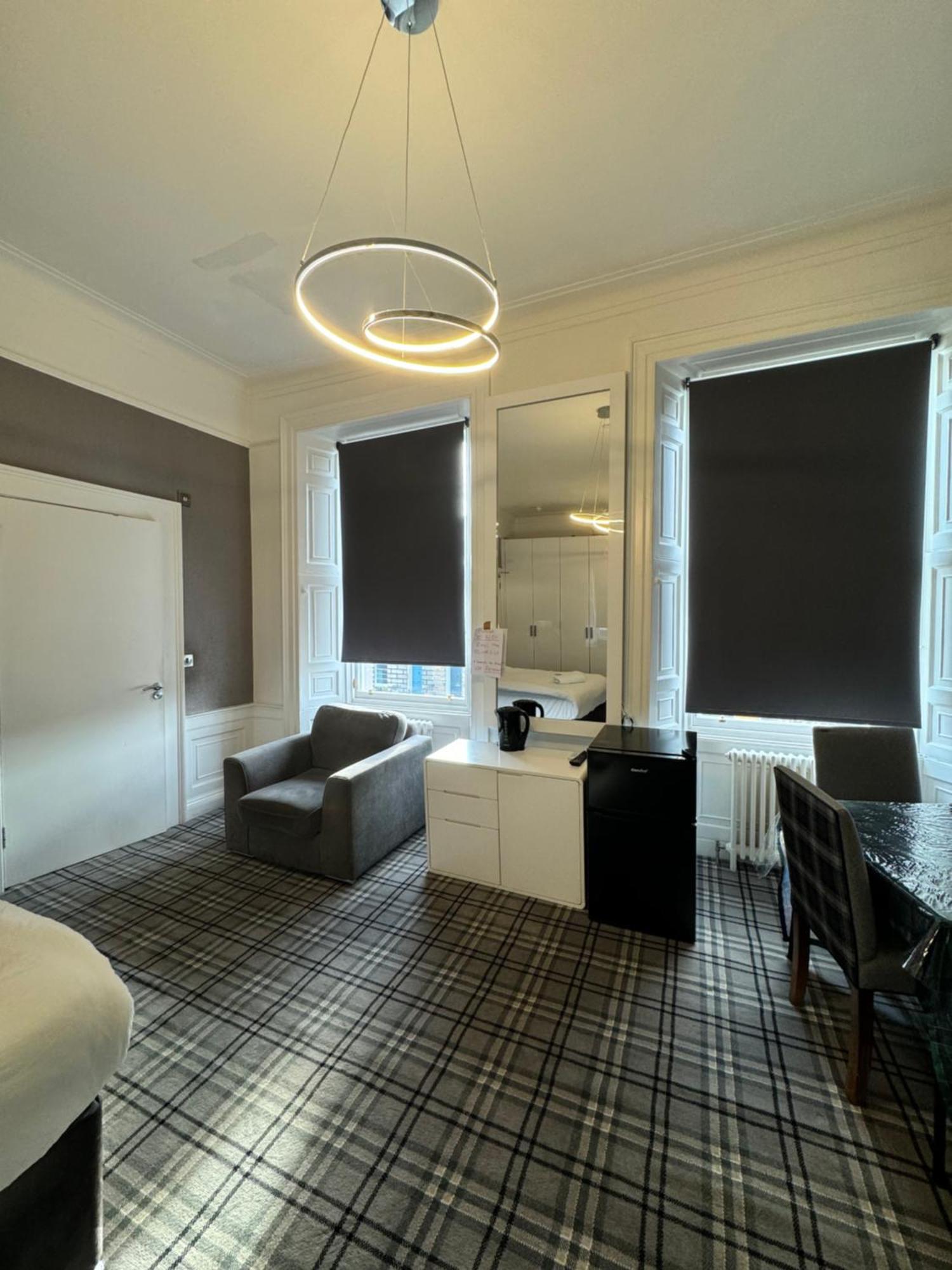 Luxury Family Room With Private Bathroom In The Heart Of Edimburgo Exterior foto